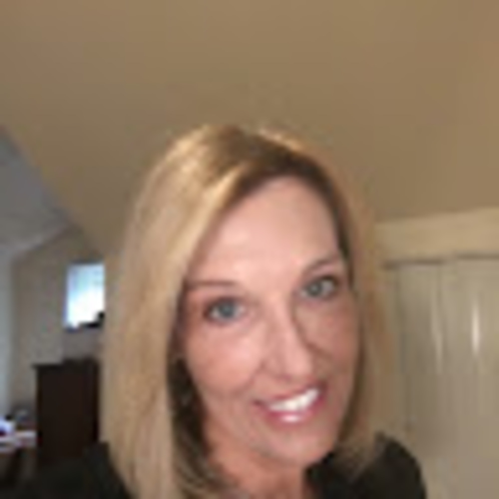 Meet your Posher, Lorraine
